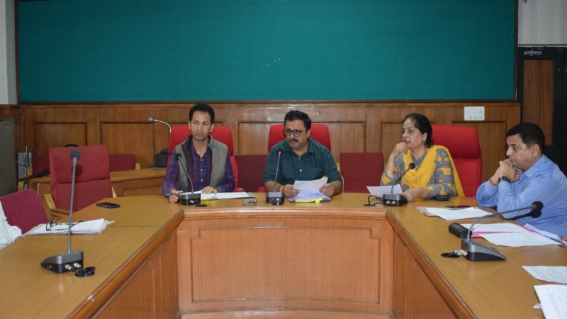 विभिन्न अधिनियमों के अंतर्गत गठित समितियों की बैठकें आयोजित