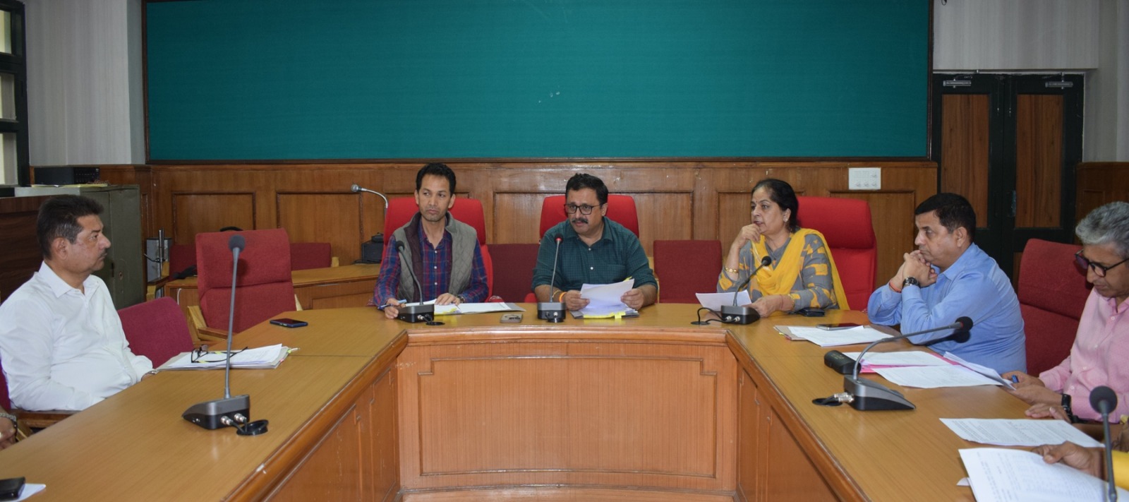 विभिन्न अधिनियमों के अंतर्गत गठित समितियों की बैठकें आयोजित