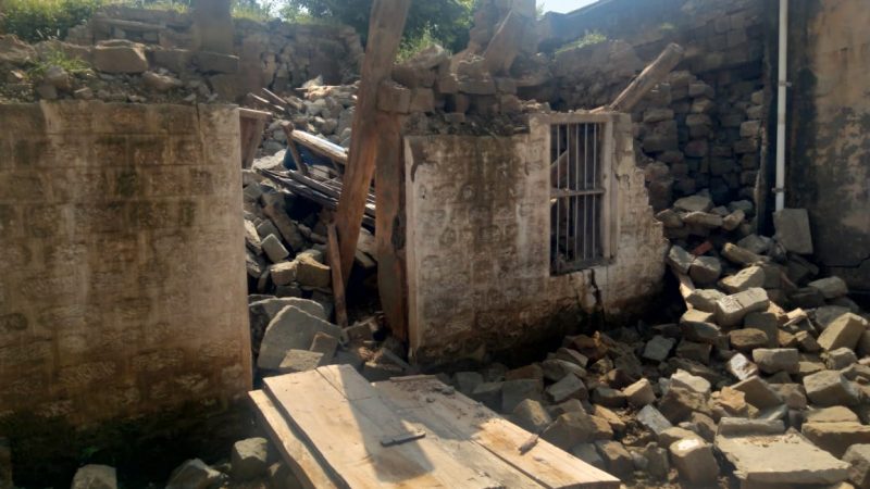 मनमोहन शर्मा ने जामन दा डोरा गांव में भारी वर्षा के कारण हुए क्षतिग्रस्त हुए मकानों का लिया जायज़ा